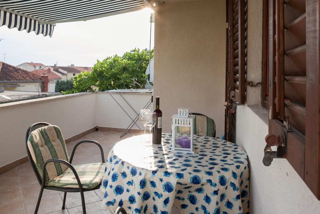 Kornelija 2 Apartment Podgora Phòng bức ảnh