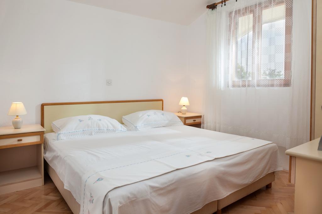 Kornelija 2 Apartment Podgora Phòng bức ảnh