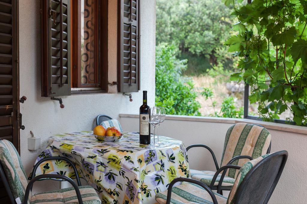 Kornelija 2 Apartment Podgora Phòng bức ảnh